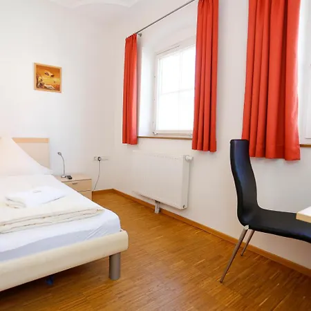 Altstadtpension Friedberg Casa de hóspedes 3*