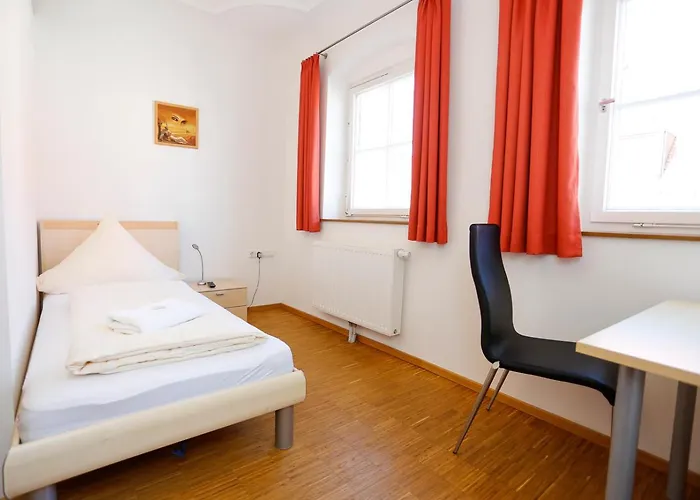Altstadtpension Friedberg Gasthof 3*